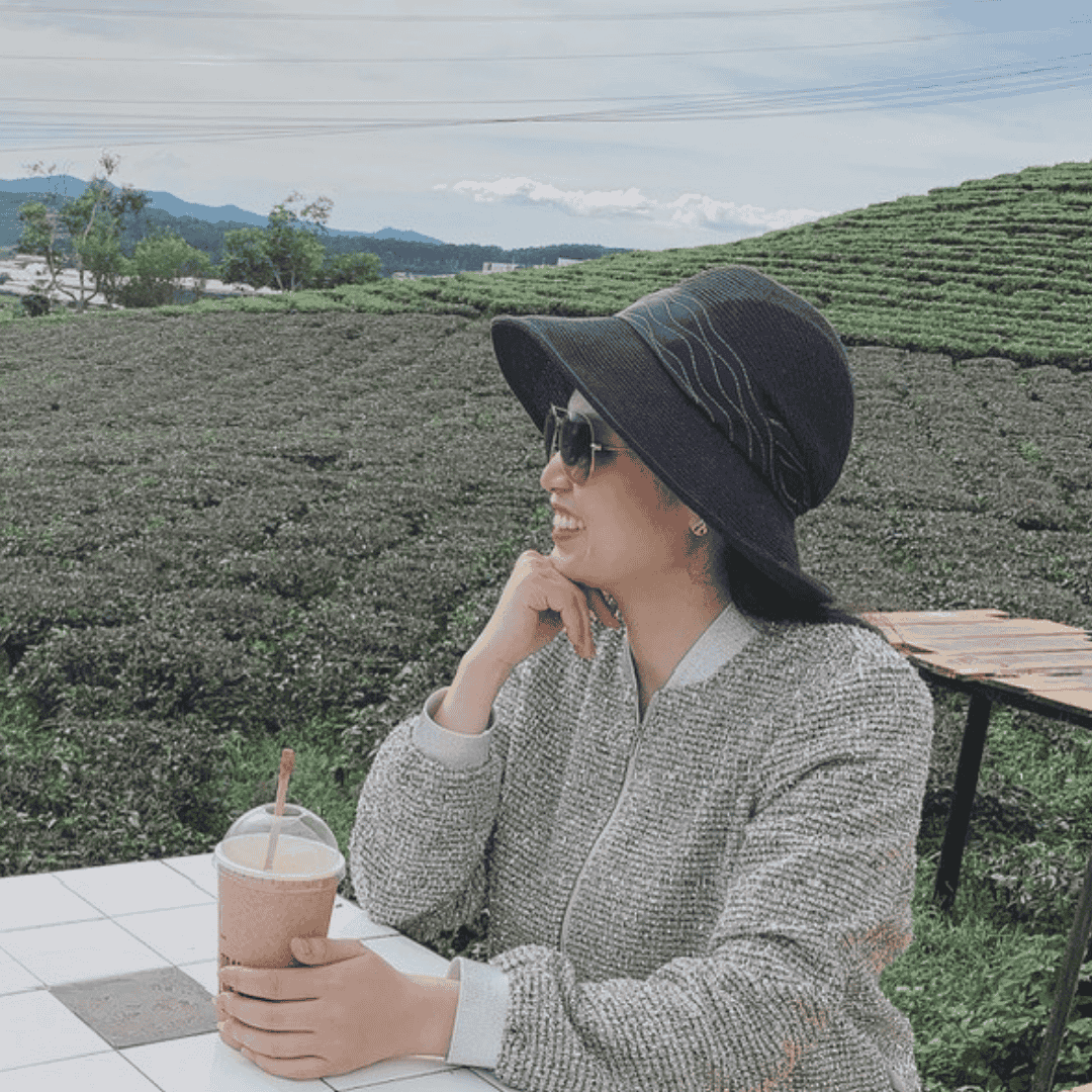 Ms. Hằng Phạm