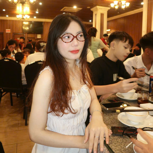 Ms. Kim Cúc